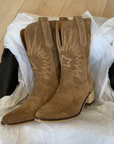 Helvano | Bestickte Vintage-Stiefel für Damen