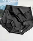 Helvano | Nahtlose Satin-Slips für Damen – 5er-Pack