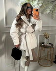 Helvano | Kurze Damenjacke mit Stehkragen und taillierter Taille
