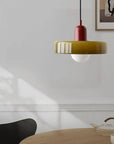Helvano | Bauhaus Pendelleuchte aus farbigem Glas