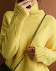 Helvano | Lockere Rollkragen-Strickjacke für Damen