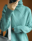 Helvano | Lockere Rollkragen-Strickjacke für Damen