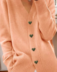 Helvano | Damen Strickjacke mit V-Ausschnitt und Herzknöpfen