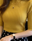 Helvano | Geripptes Stehkragen-Top für Damen