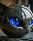 Helvano | Schwarze Katzenkopf-Skulptur mit hypnotischen Augen