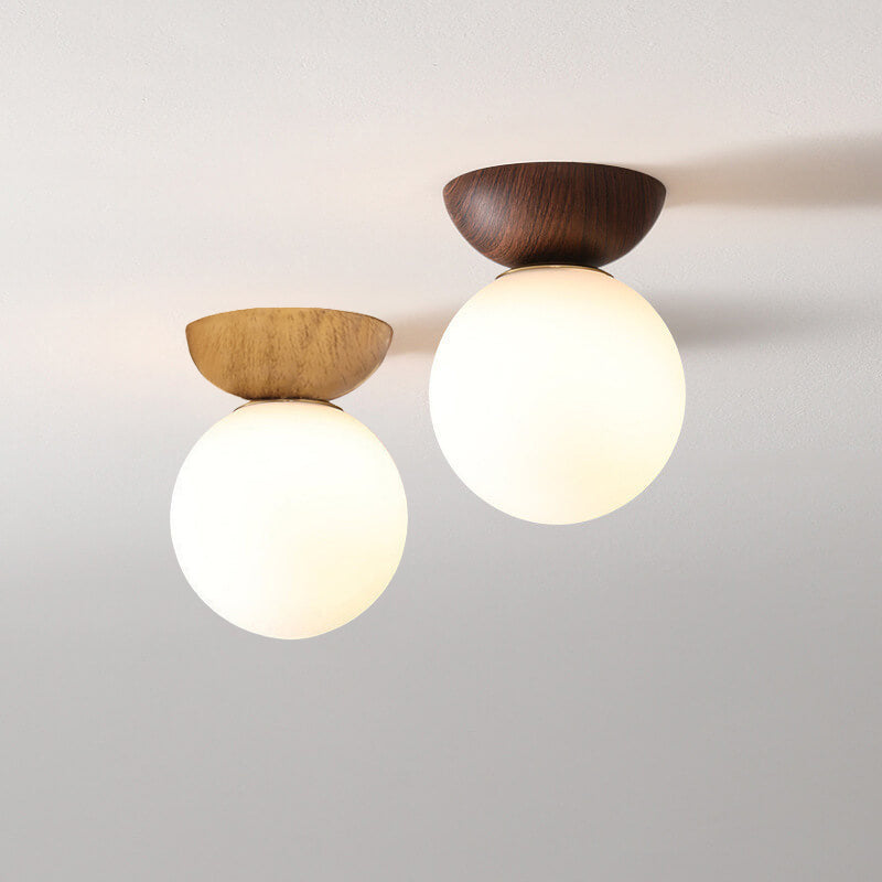 Helvano | Deckenleuchte mit Holz und Glaskugel
