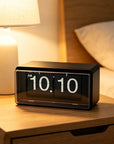 Helvano | Flip Clock im Retro-Stil mit automatischer Anzeige