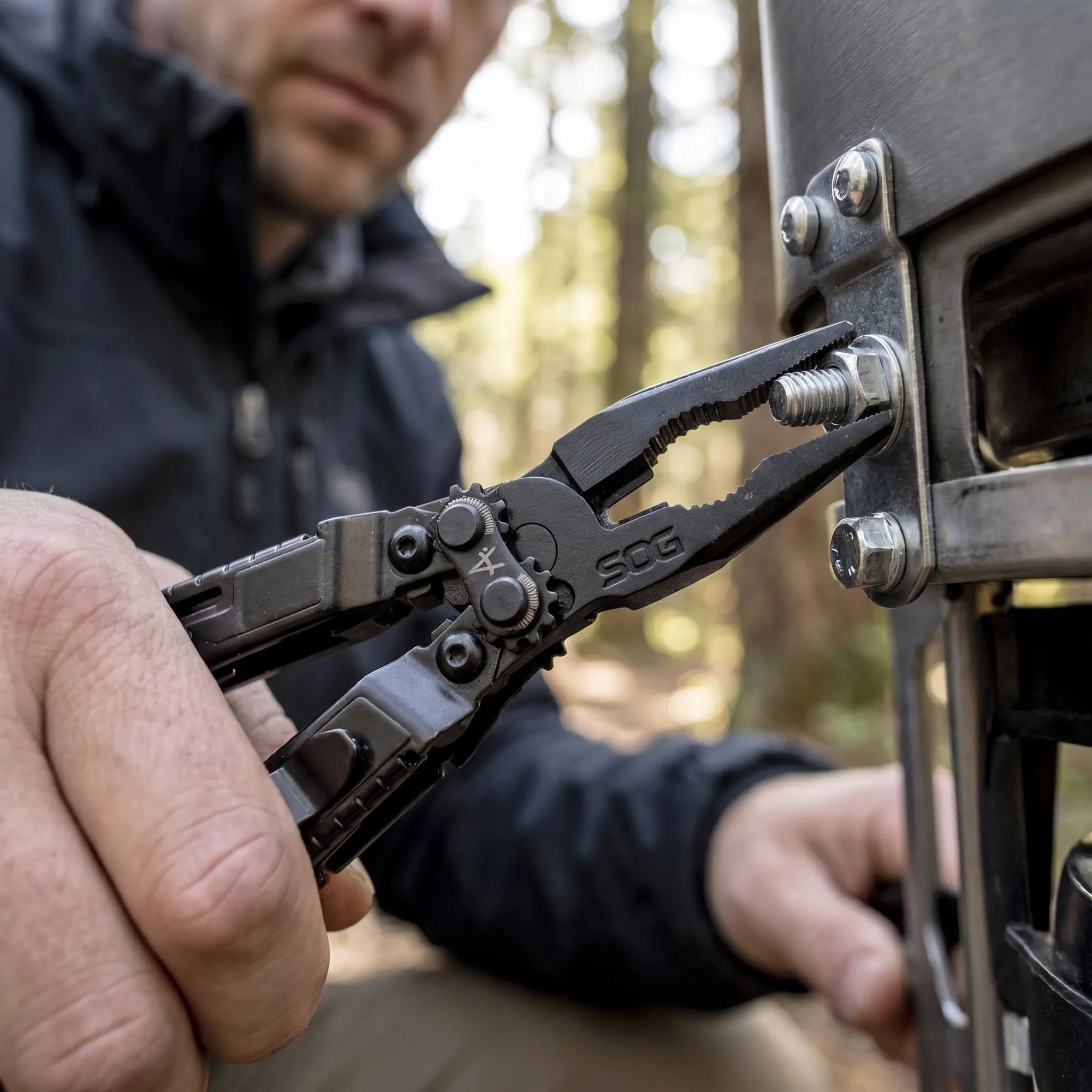 Helvano | 18-in-1 Klapp-Multitool mit Zange