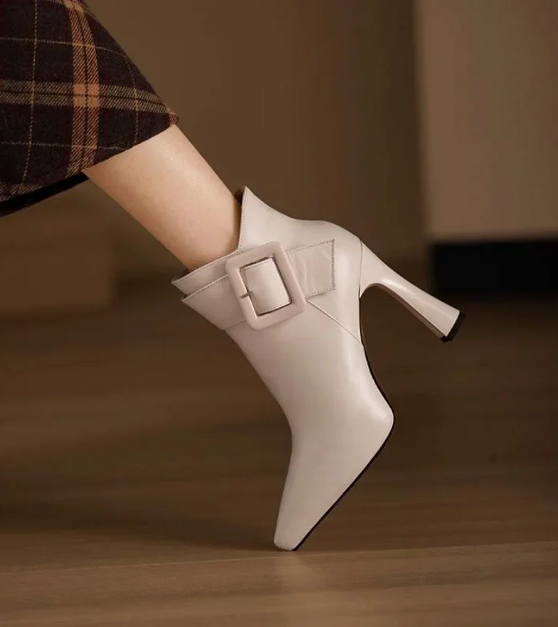 Helvano | Stiefeletten mit Absatz und Schnalle für Damen