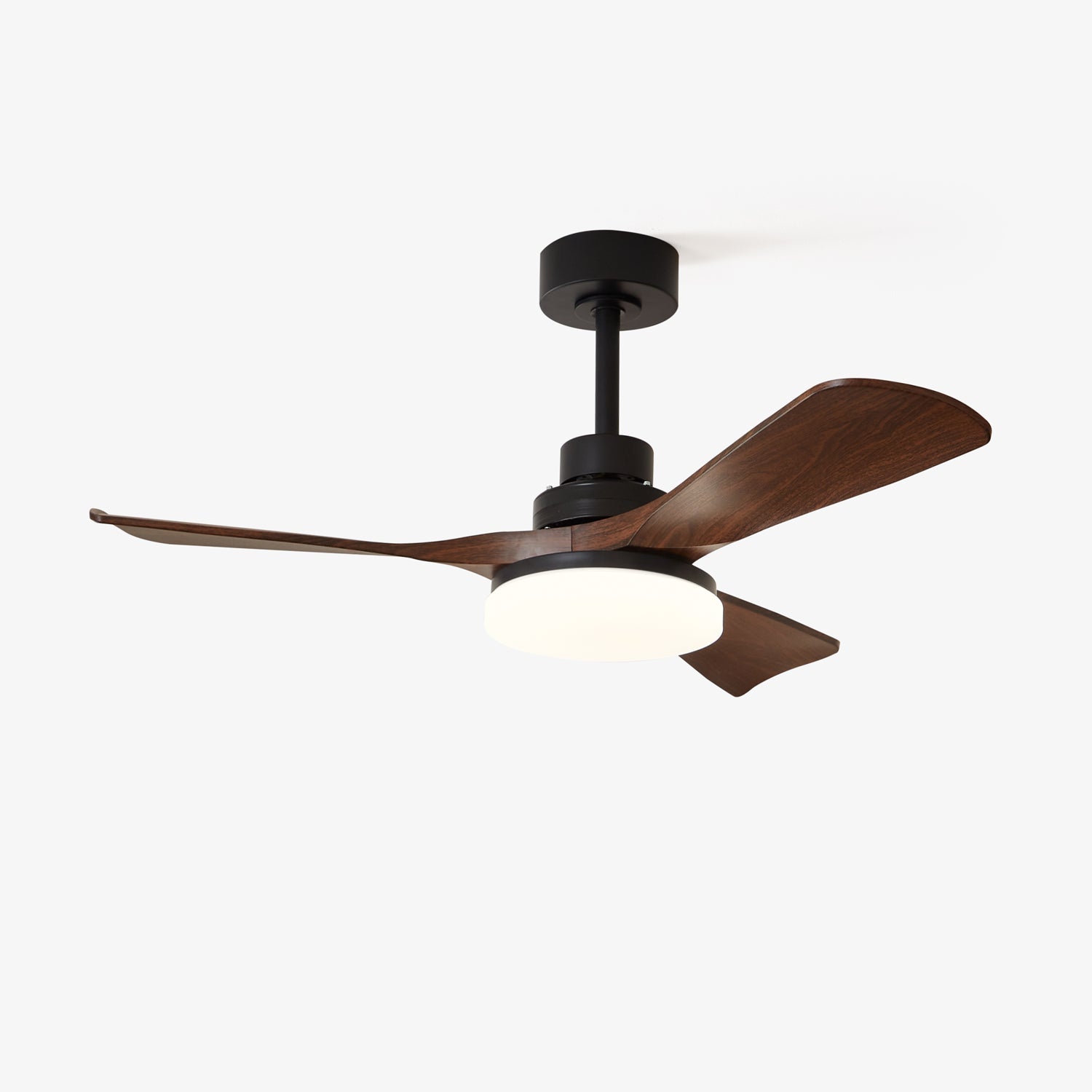 Helvano | Moderner Deckenventilator mit LED-Licht in Walnuss