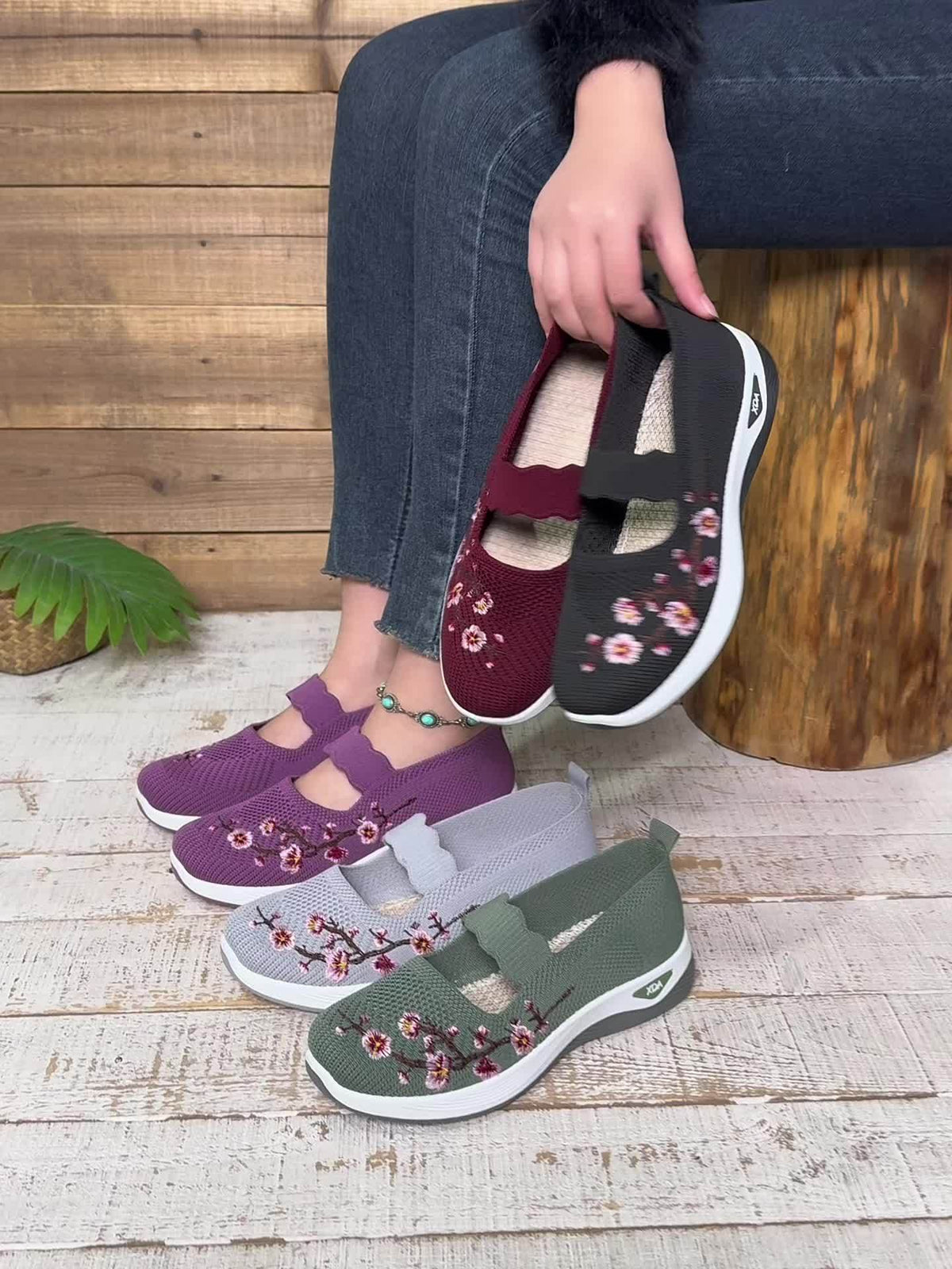 Helvano | Bestickte Blumen-Sneaker für Damen