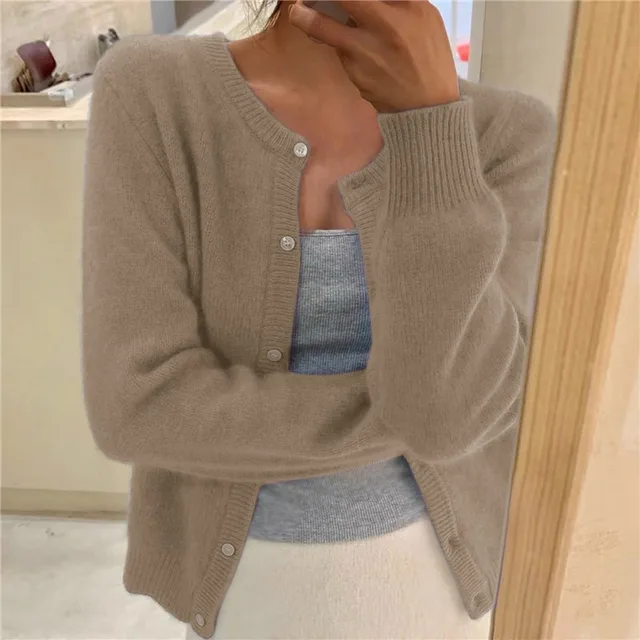 Helvano | Weiche Strickjacke mit Knöpfen für Damen