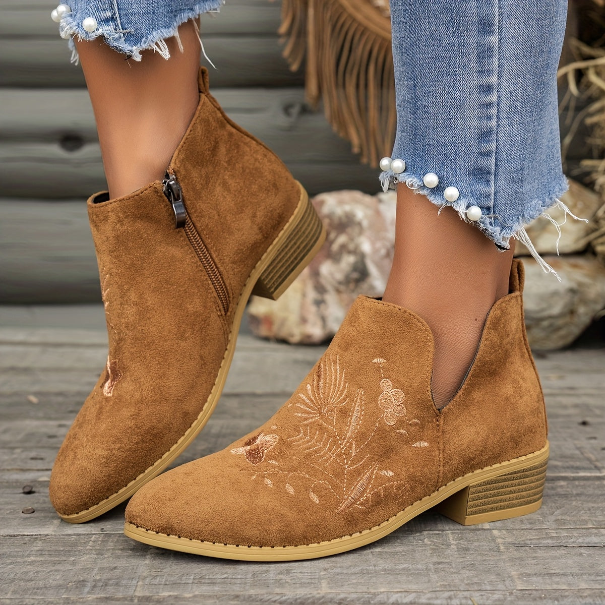 Helvano | Bestickte Stiefeletten mit niedrigem Absatz für Damen