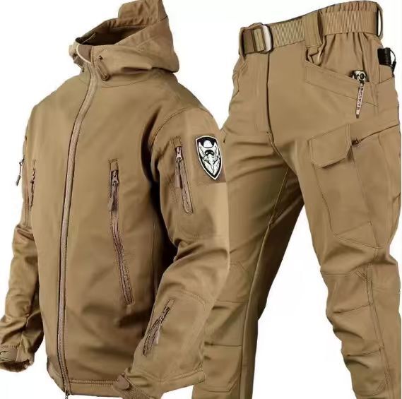 Helvano | Outdoor-Set mit Kapuzenjacke &amp; Cargohose für Herren