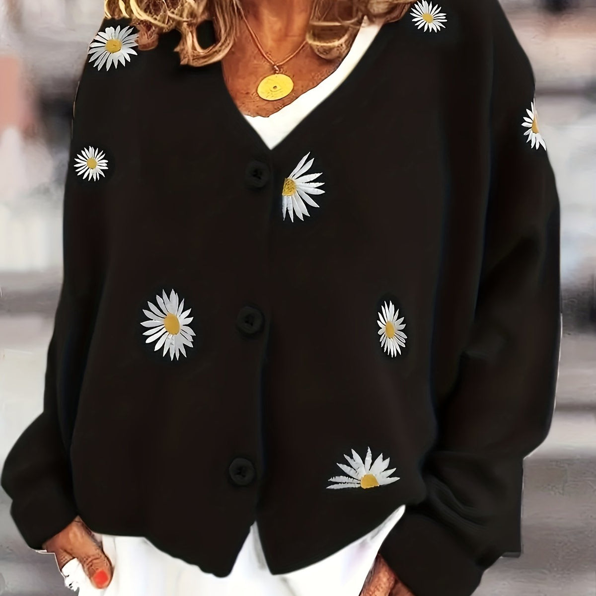 Helvano | Damen Strickjacke mit Blumenstickerei