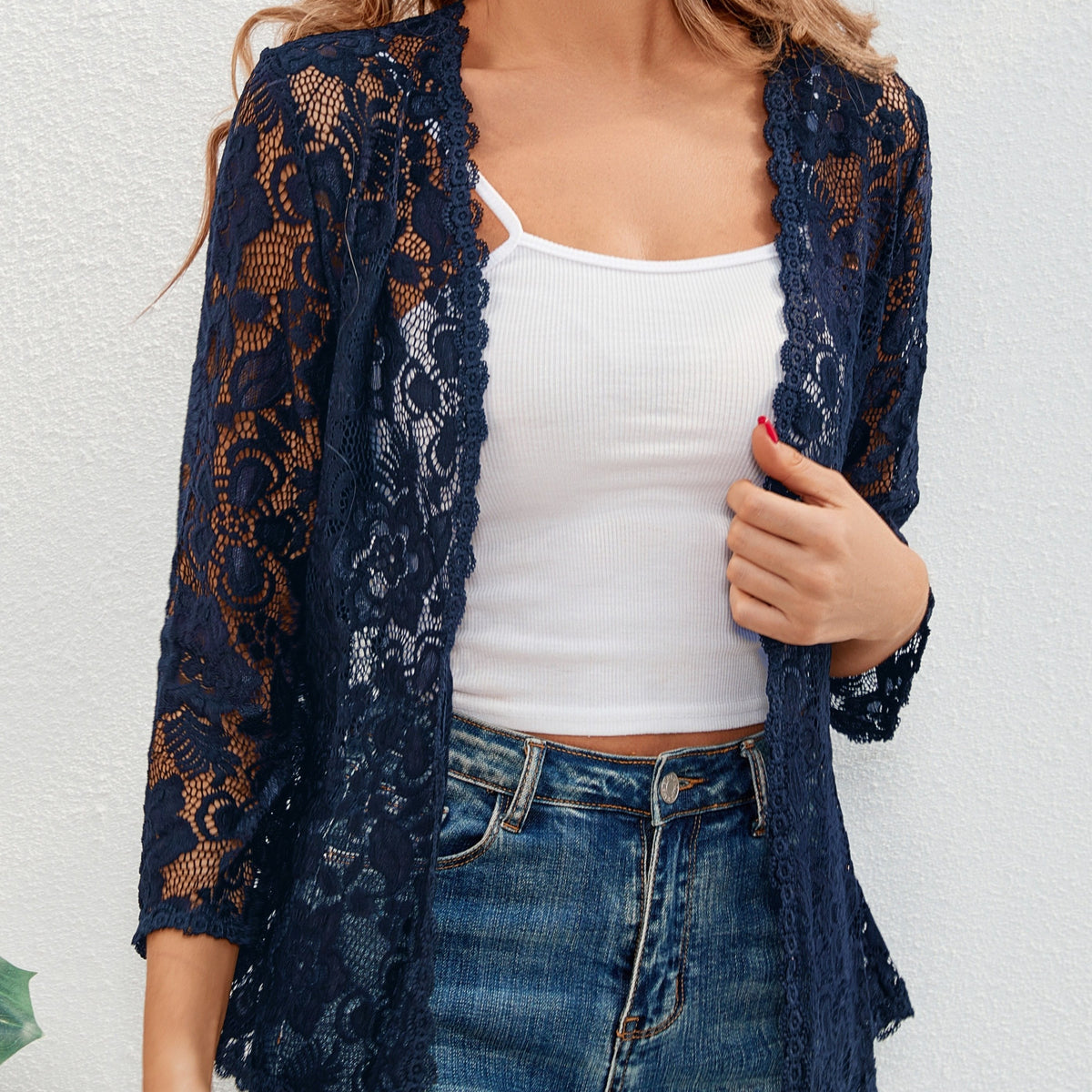 Helvano | Damen Strickjacke mit Blumen-Lochmuster
