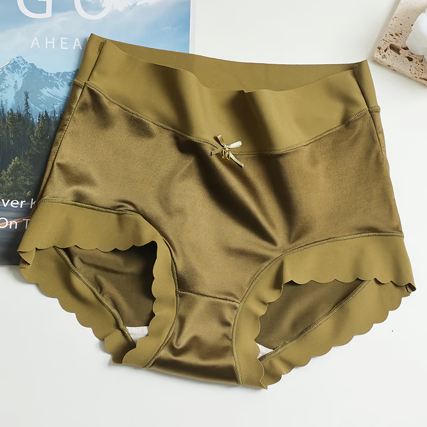 Helvano | Nahtlose Satin-Slips für Damen – 5er-Pack