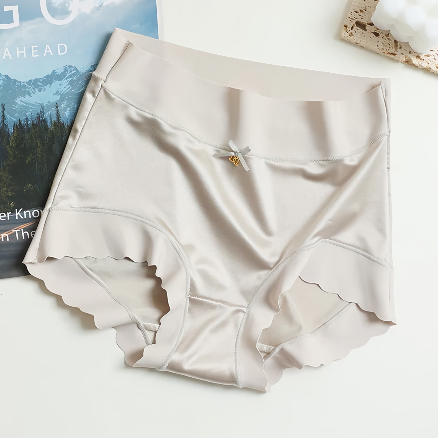 Helvano | Nahtlose Satin-Slips für Damen – 5er-Pack