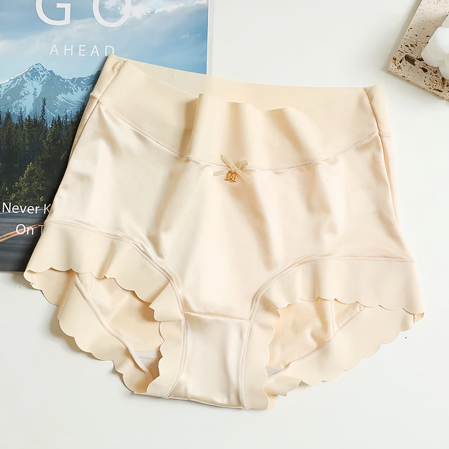 Helvano | Nahtlose Satin-Slips für Damen – 5er-Pack