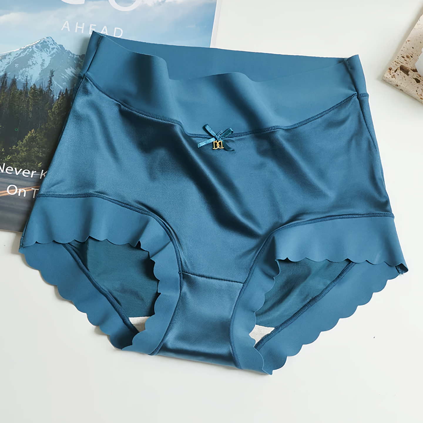 Helvano | Nahtlose Satin-Slips für Damen – 5er-Pack