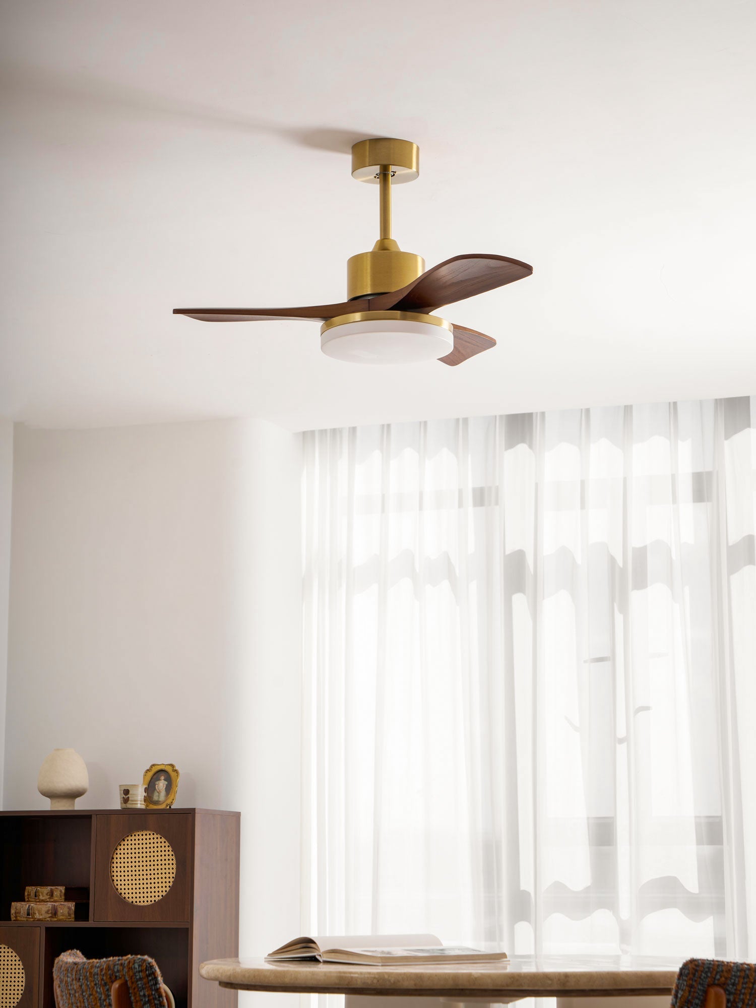 Helvano | Deckenventilator mit Licht und Fernbedienung
