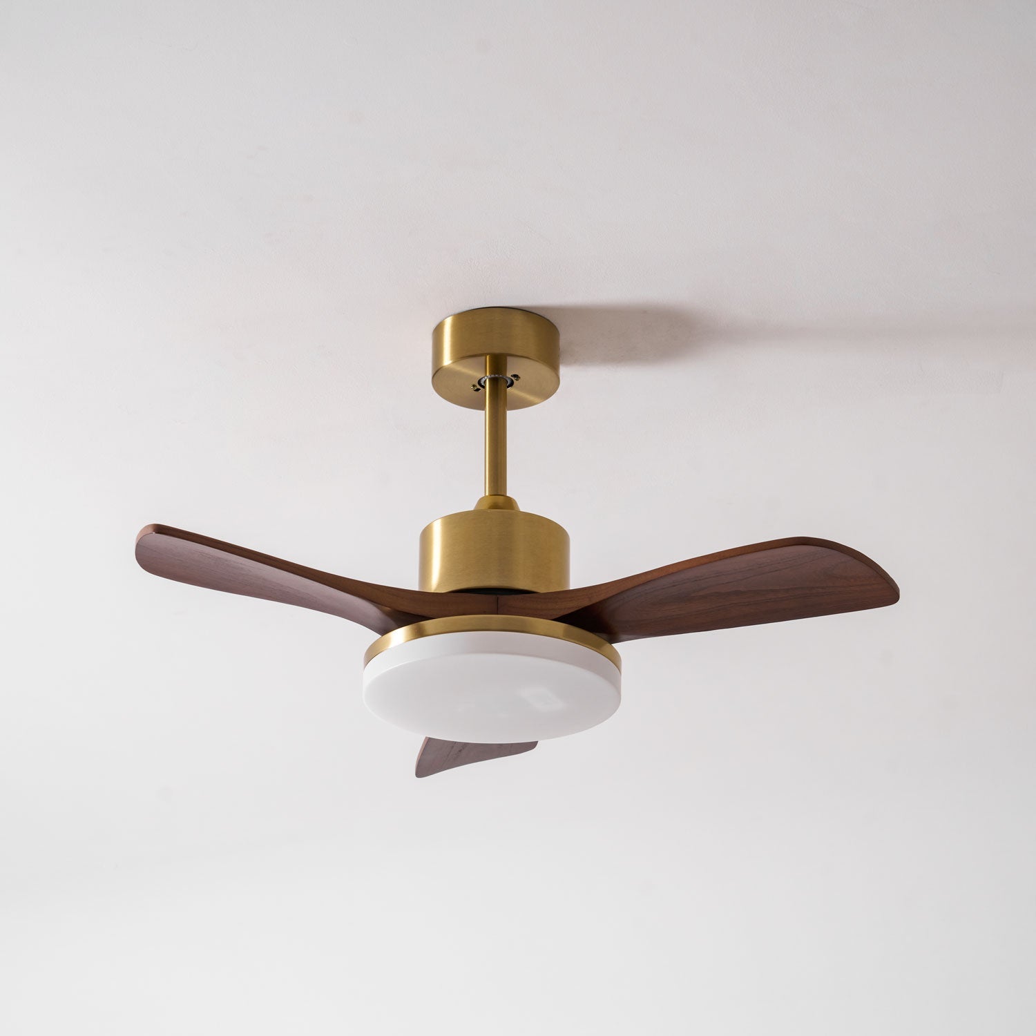 Helvano | Deckenventilator mit Licht und Fernbedienung