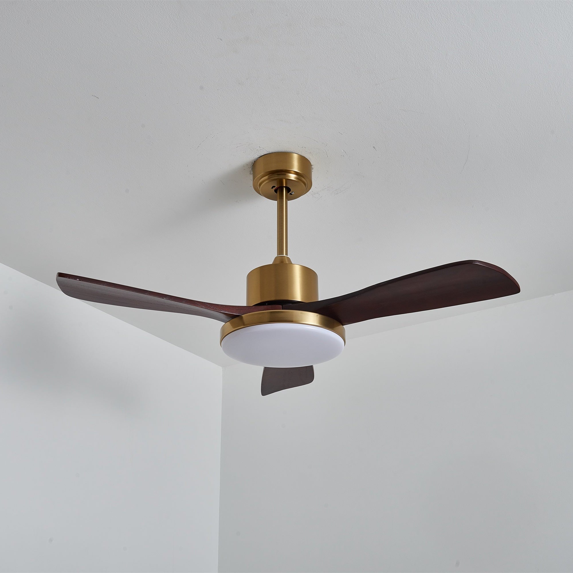 Helvano | Deckenventilator mit Licht und Fernbedienung