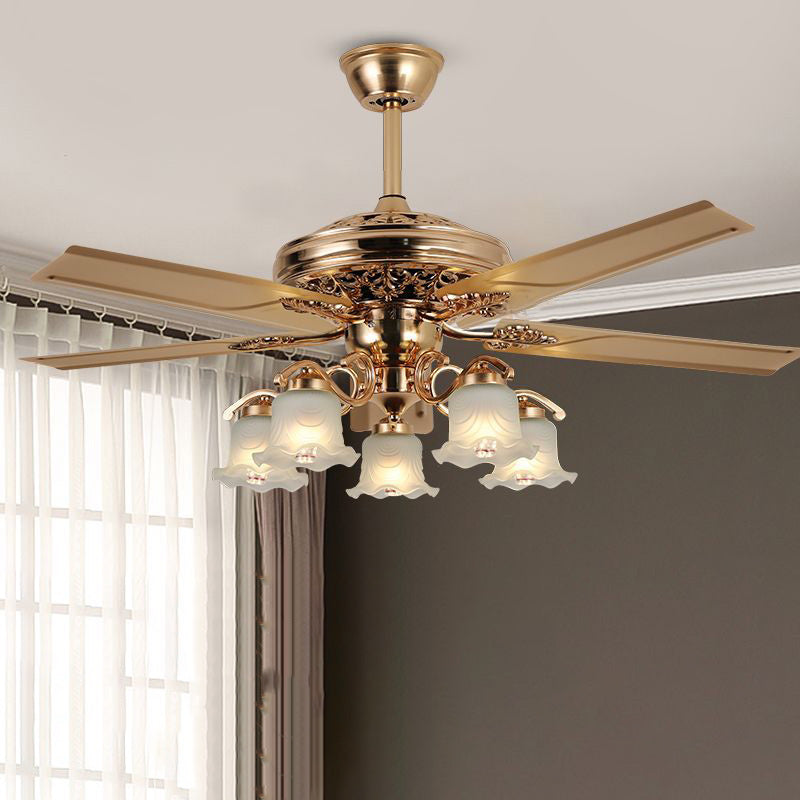 Helvano | Deckenventilator mit Licht im Landhausstil, 5-flammig