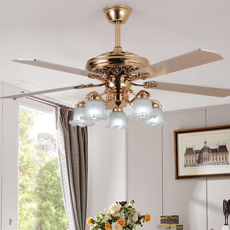 Helvano | Deckenventilator mit Licht im Landhausstil, 5-flammig