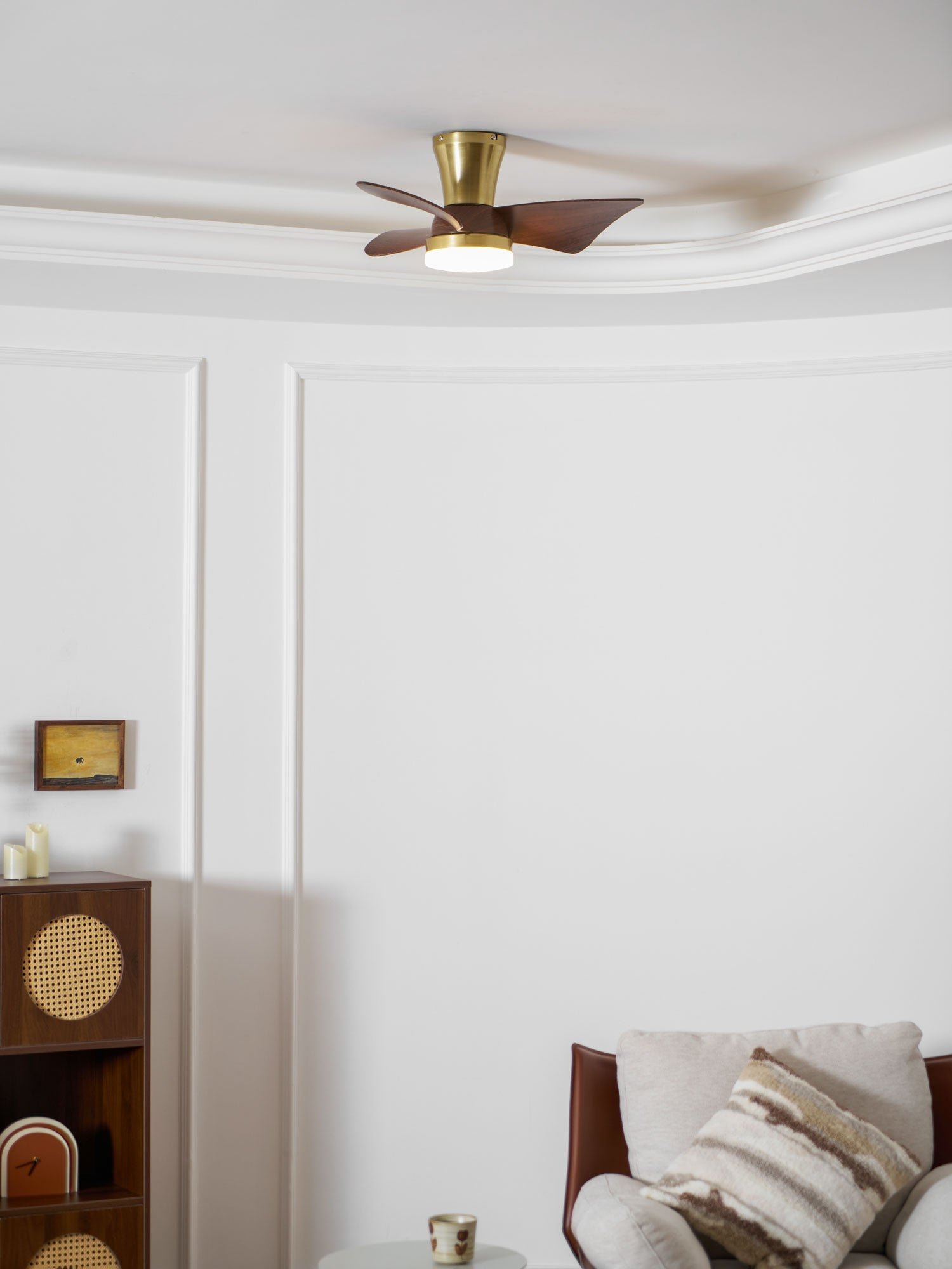 Helvano | Deckenventilator mit Licht und Holzflügeln