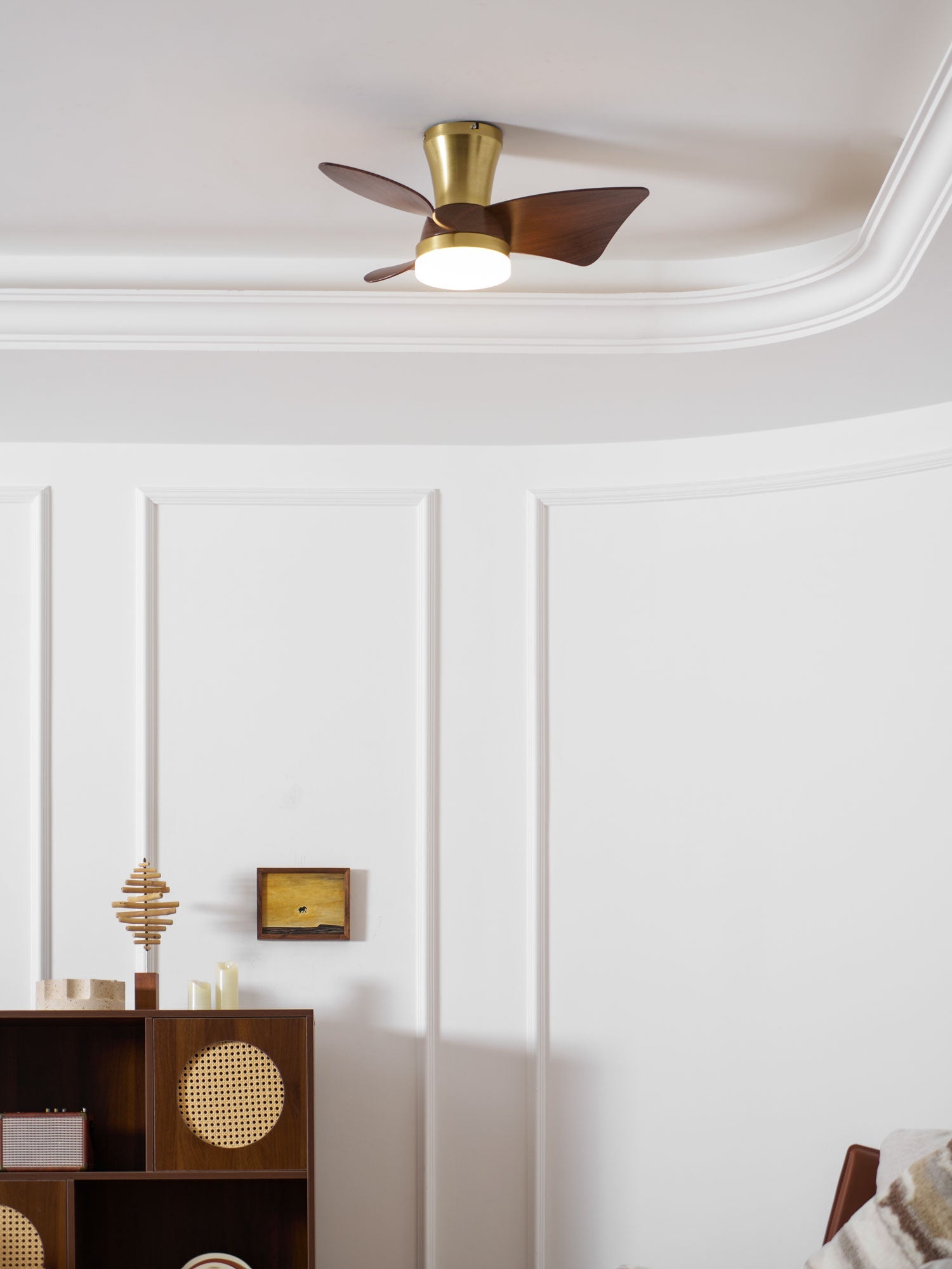 Helvano | Deckenventilator mit Licht und Holzflügeln