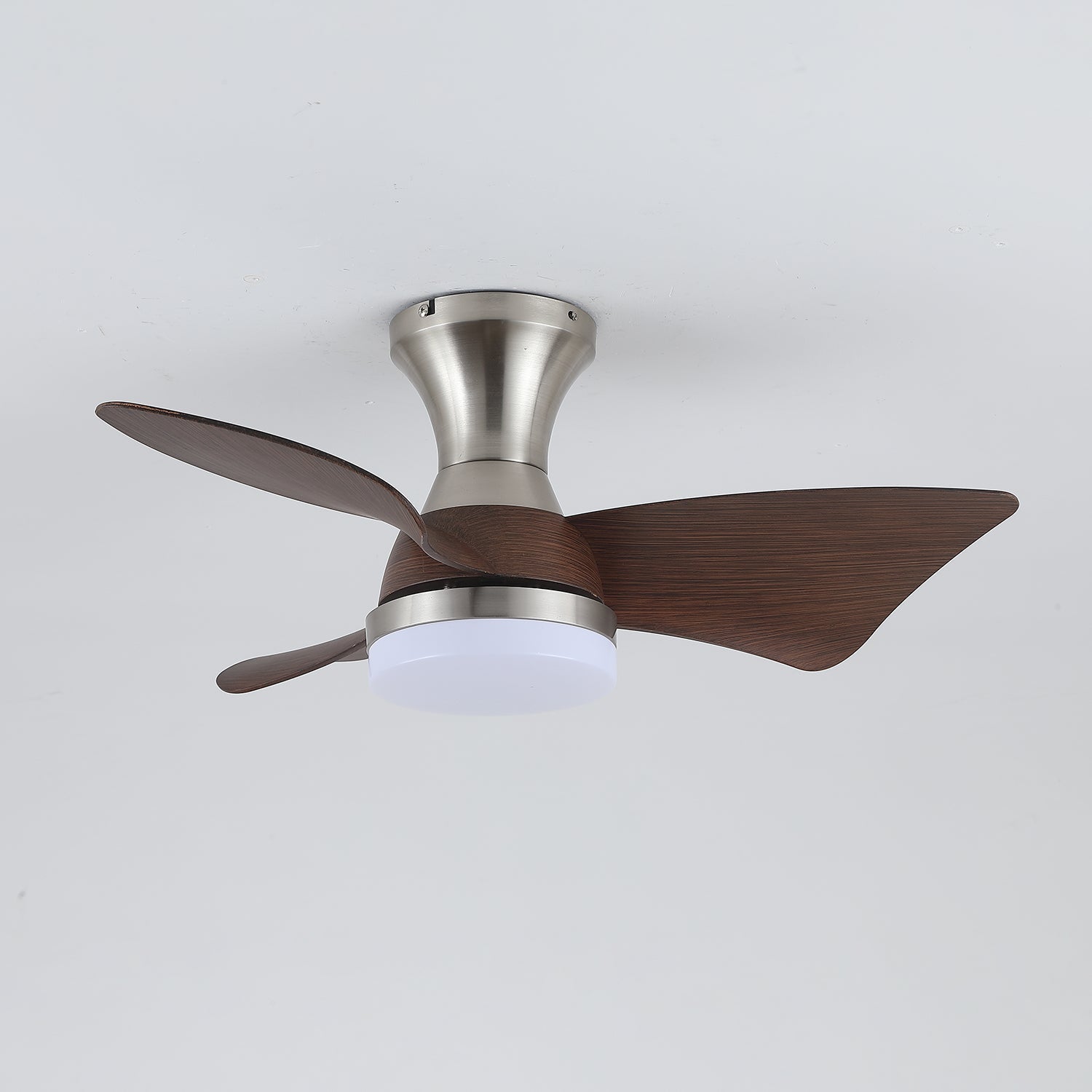 Helvano | Deckenventilator mit Licht und Holzflügeln