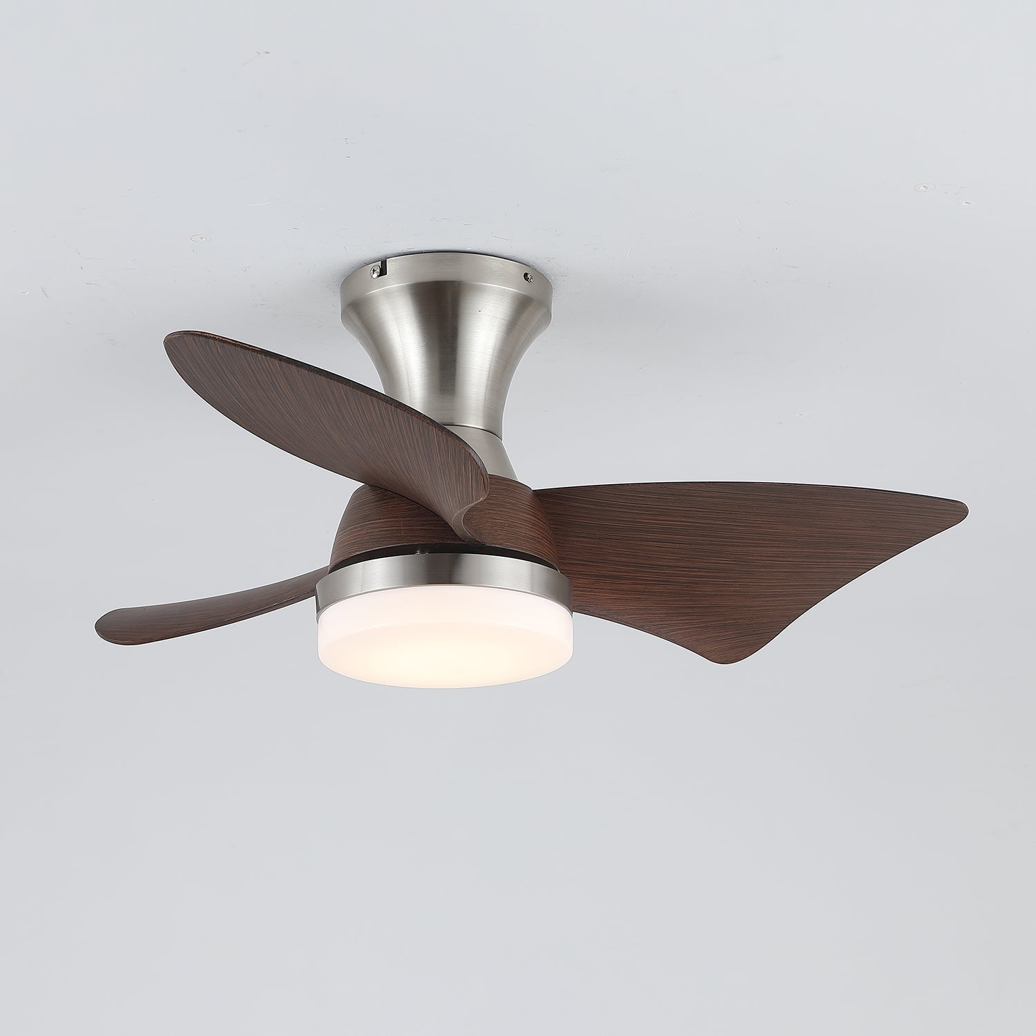 Helvano | Deckenventilator mit Licht und Holzflügeln