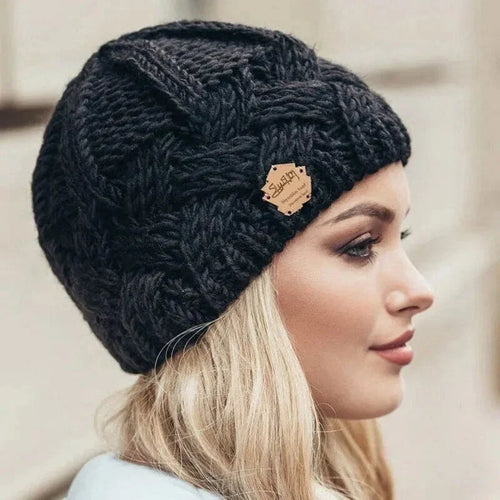 Helvano | Strickmütze mit Zopfmuster für Damen