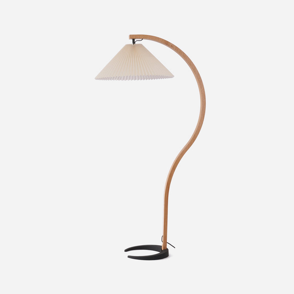 Helvano | Stehlampe aus Buchenholz im Scandi-Stil