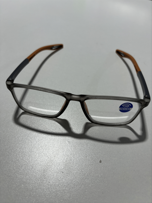 Helvano | Ultraleichte Lesebrille für Damen und Herren