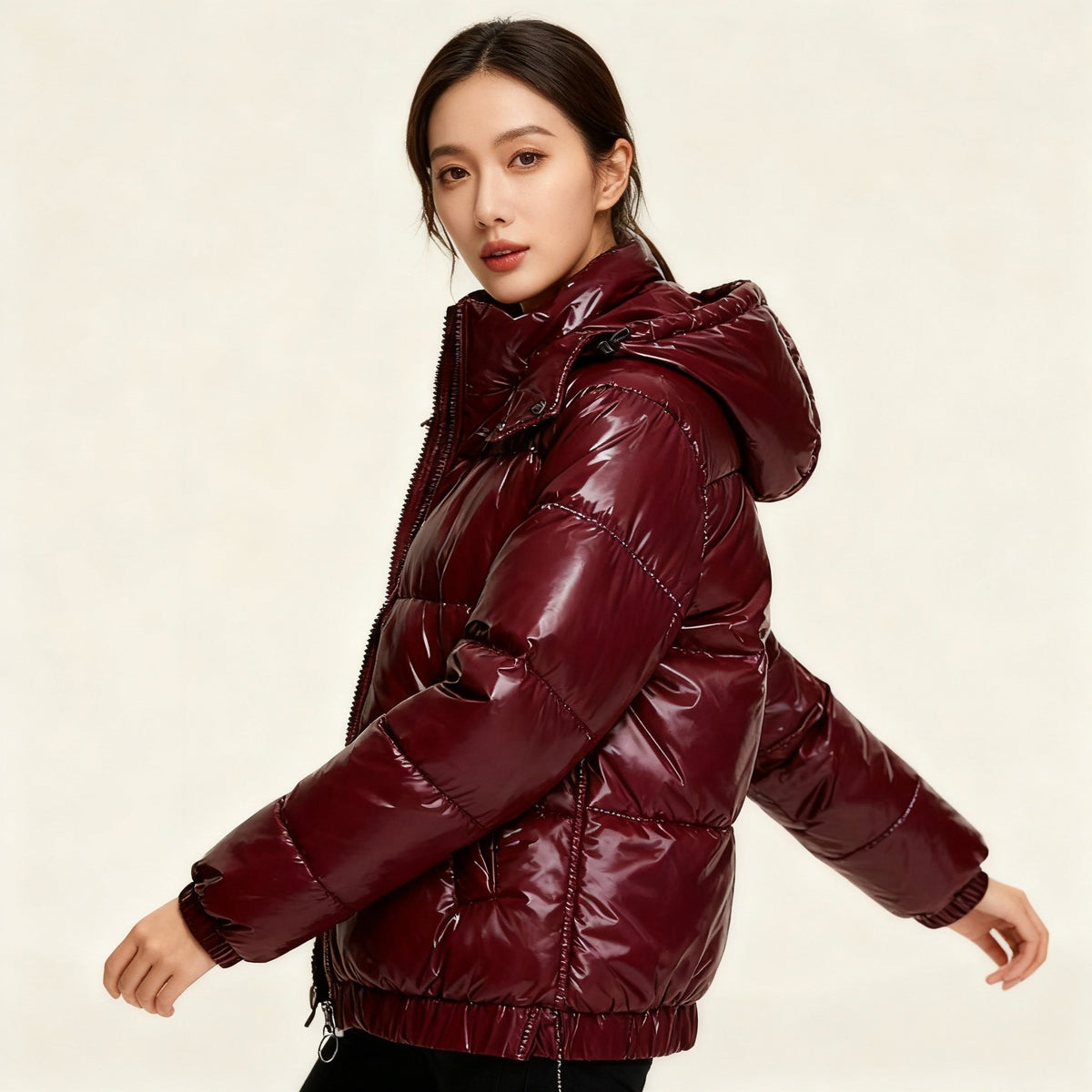 Helvano | Glänzende Winterjacke mit Kapuze für Damen