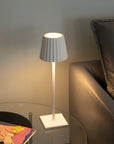Helvano | Kabellose LED-Tischlampe mit Akku, dimmbar