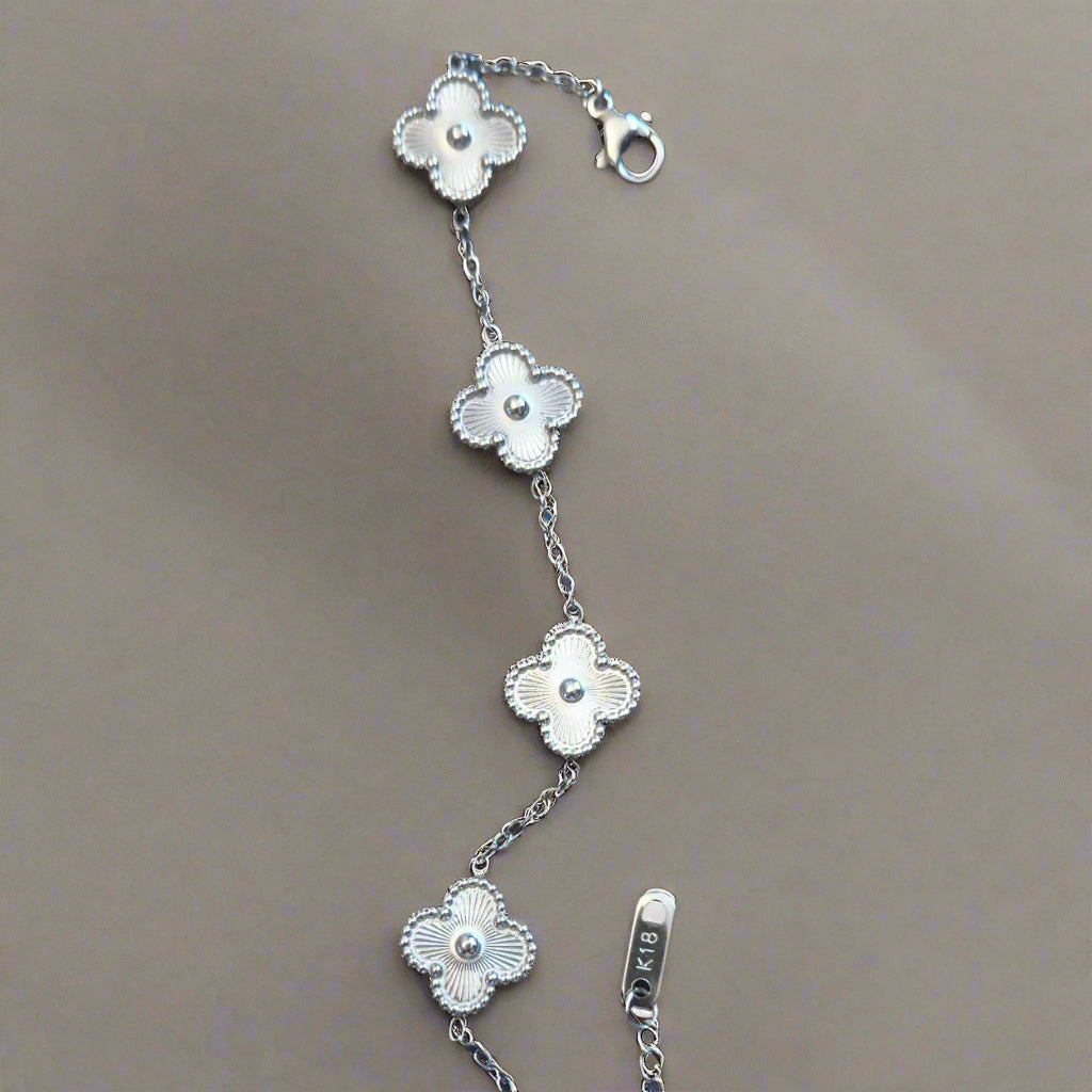 Helvano | Kleeblatt-Armband aus Edelstahl