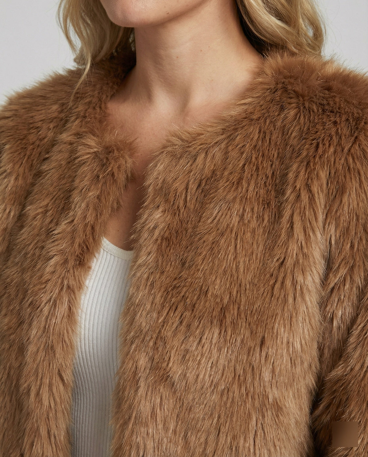 Helvano | Flauschige Kurzjacke für Damen