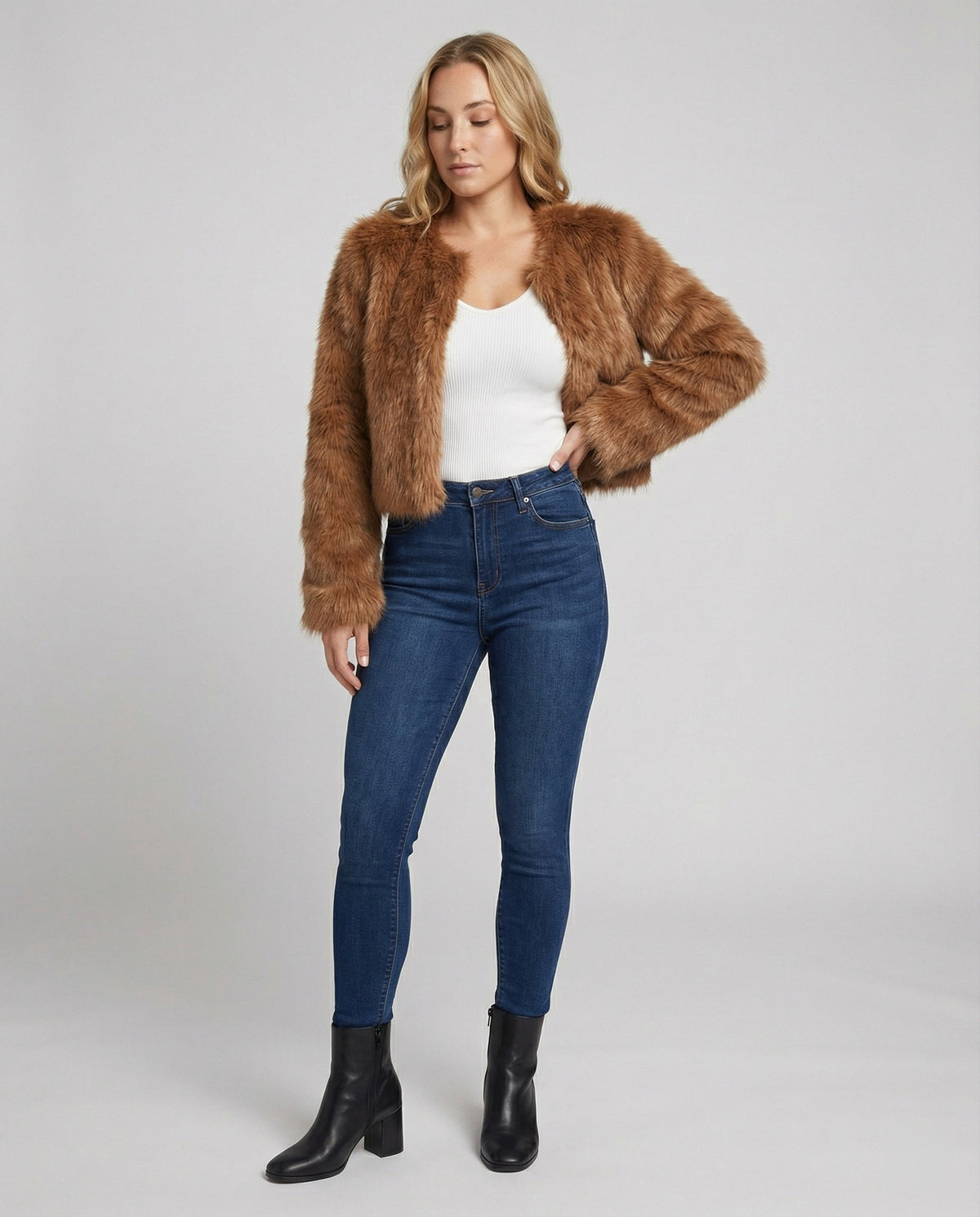 Helvano | Flauschige Kurzjacke für Damen