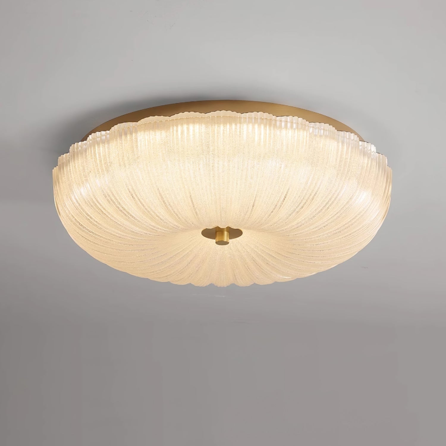 Helvano | Deckenleuchte aus Riffelglas in Gold &amp; Weiss