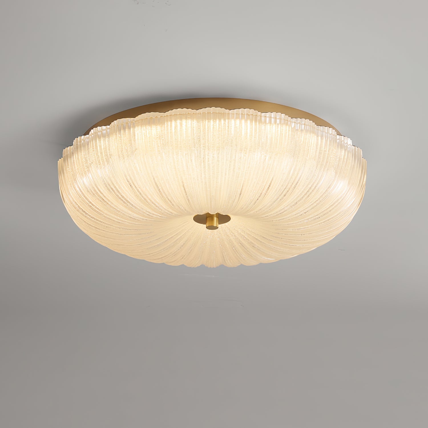 Helvano | Deckenleuchte aus Riffelglas in Gold &amp; Weiss