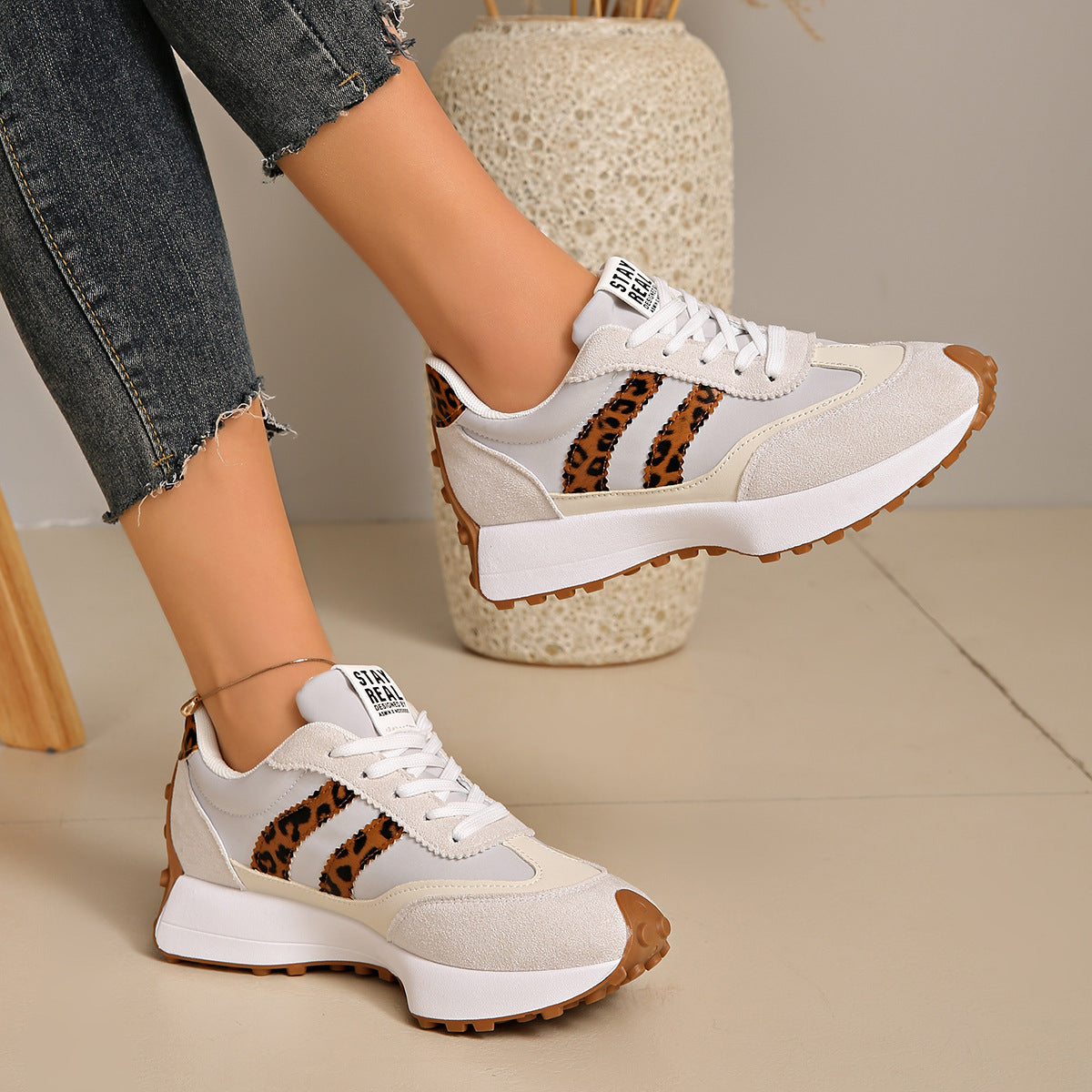 Helvano | Flache Damen-Sneaker zum Schnüren