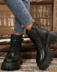 Helvano | Robuste Schnürstiefel mit Profilsohle für Damen
