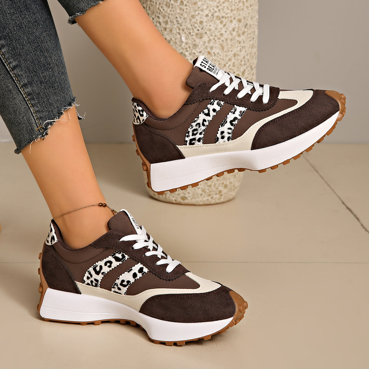Helvano | Flache Damen-Sneaker zum Schnüren
