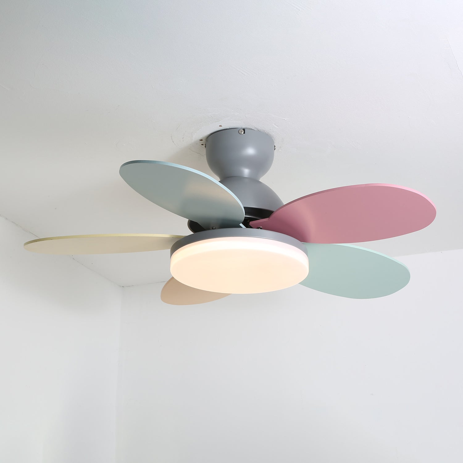 Helvano | Deckenventilator mit Licht und Fernbedienung