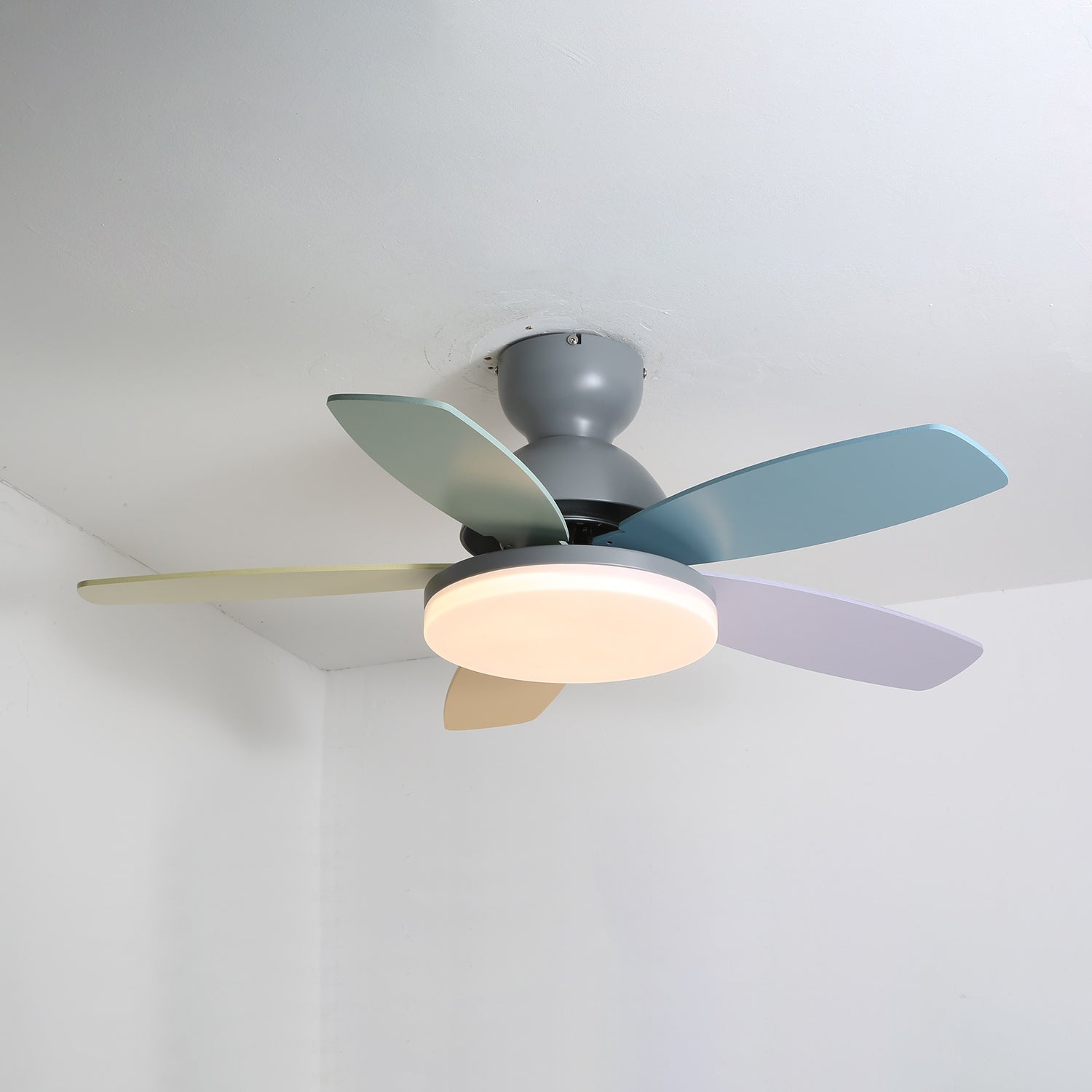 Helvano | Deckenventilator mit Licht und Fernbedienung