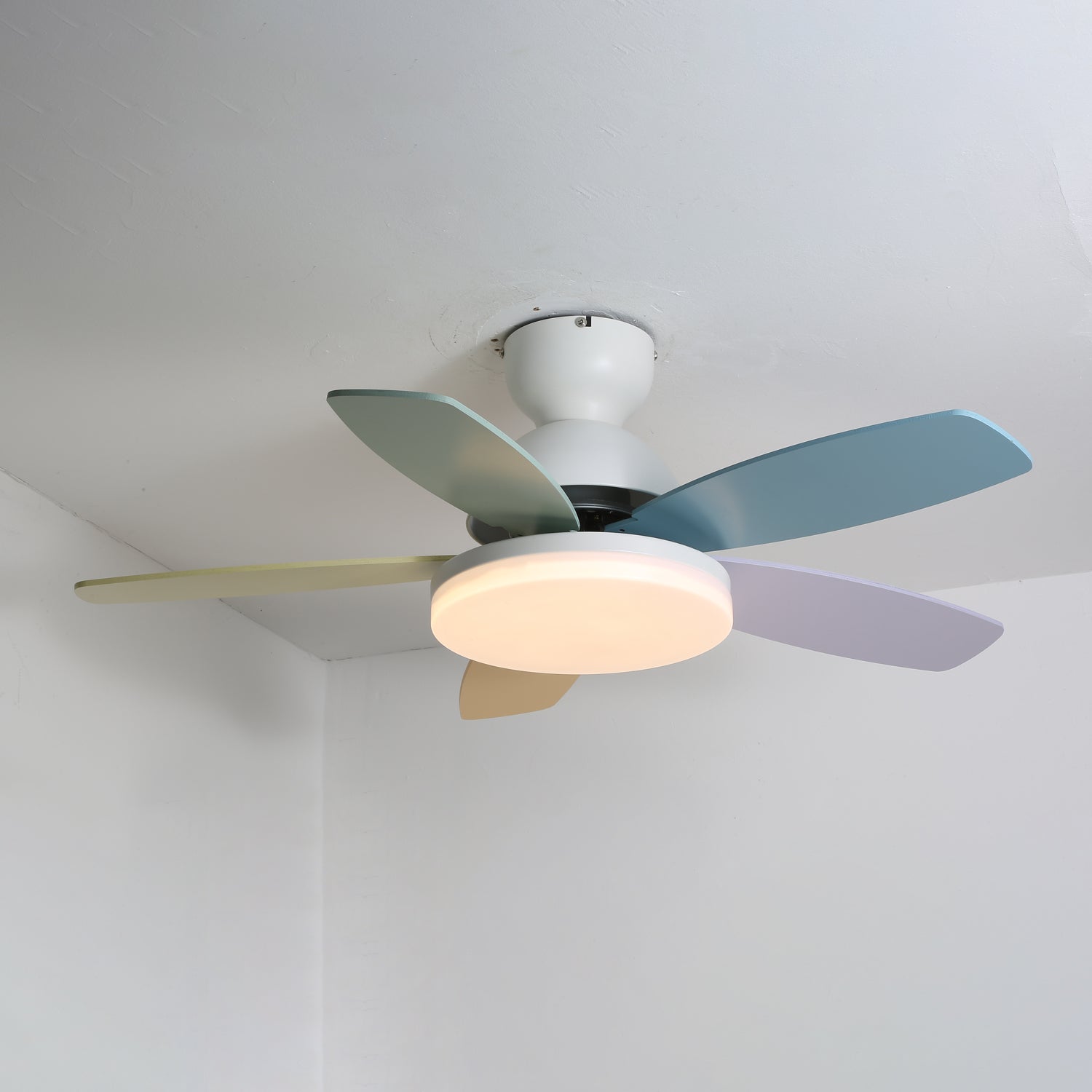 Helvano | Deckenventilator mit Licht und Fernbedienung