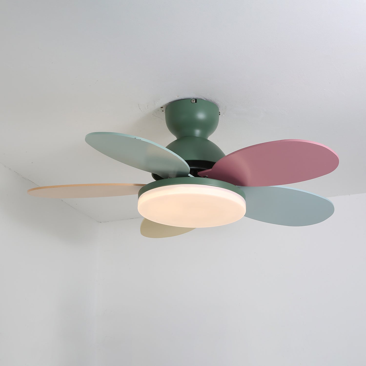 Helvano | Deckenventilator mit Licht und Fernbedienung